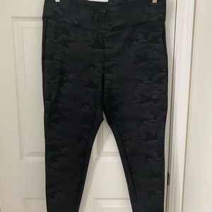 Torrid Premium Leggings in black monochrome camo